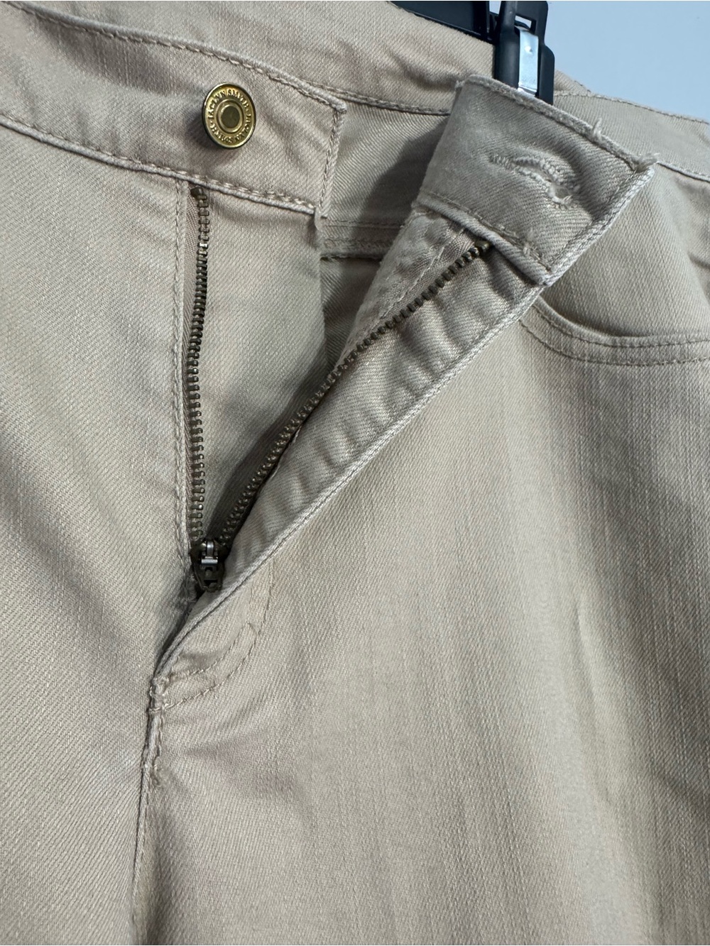 Jaclyn Smith High Rise Capri Pants Womens 14 Beige Khaki Jean-Style Stretch - Picture 9 of 12